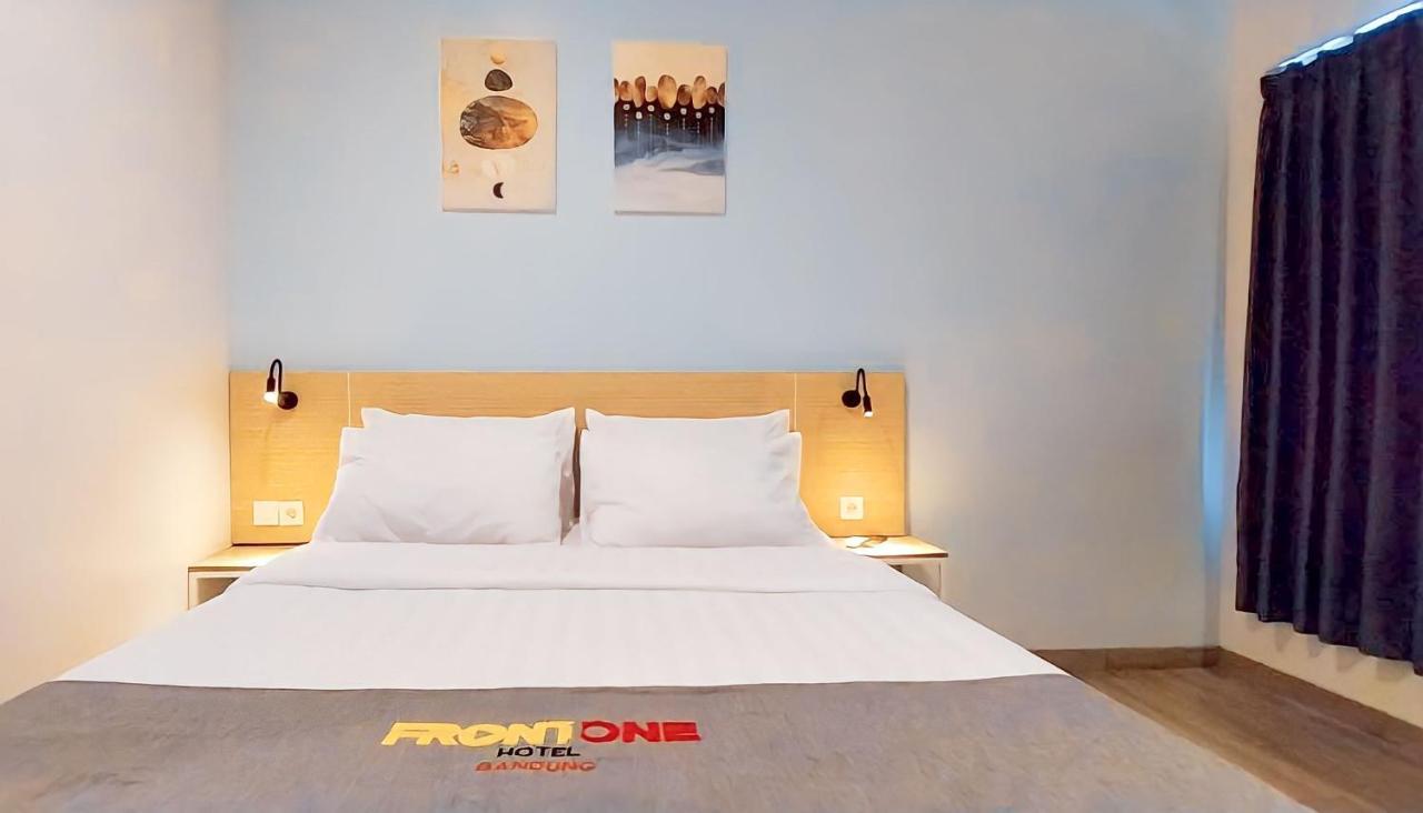 Front One Hotel Pasir Koja Бандунг Екстер'єр фото